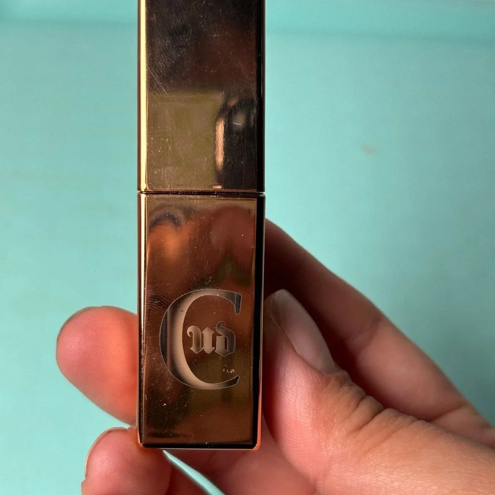 Urban Decay Lip Chemistry  Lasting Glassy Tint‎ LOW KEY